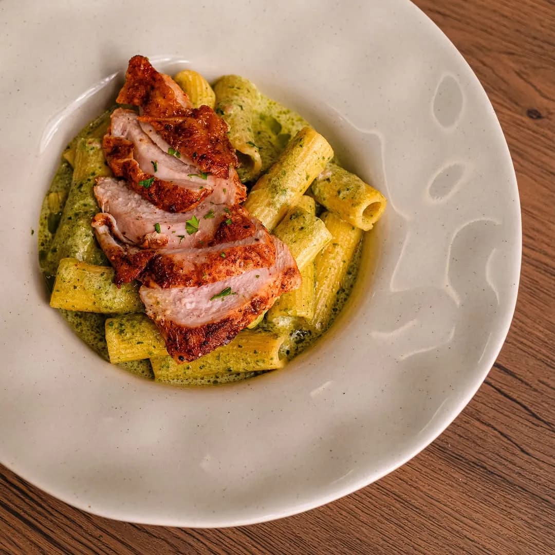 Pesto chicken served over rigatoni